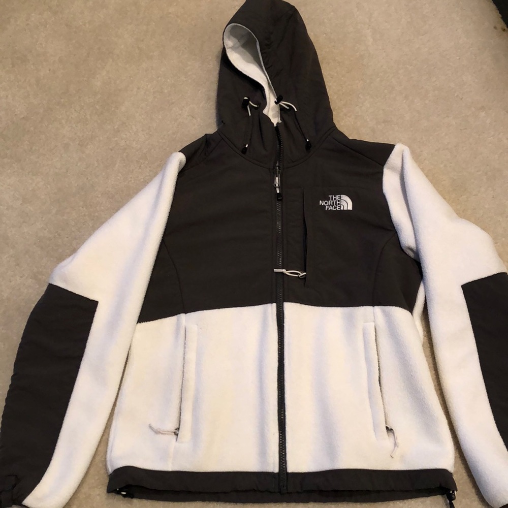 Northface White/Gray Denali Jacket with hood